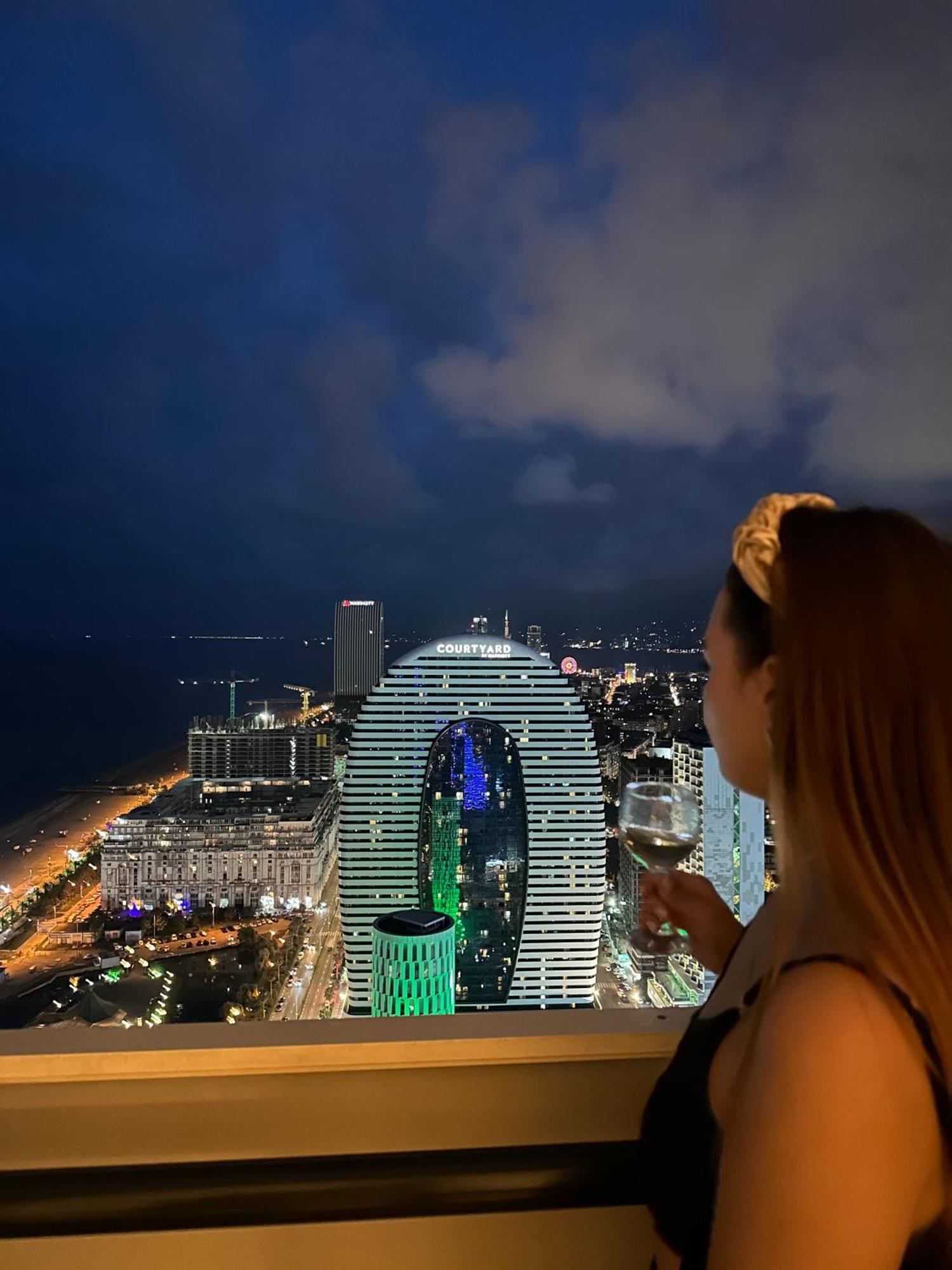 Luxury Beach Front Hotel Batumi Kültér fotó