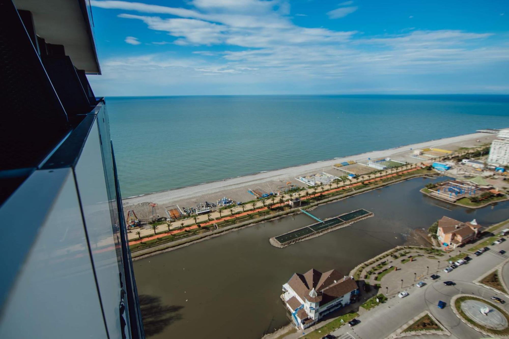 Luxury Beach Front Hotel Batumi Kültér fotó