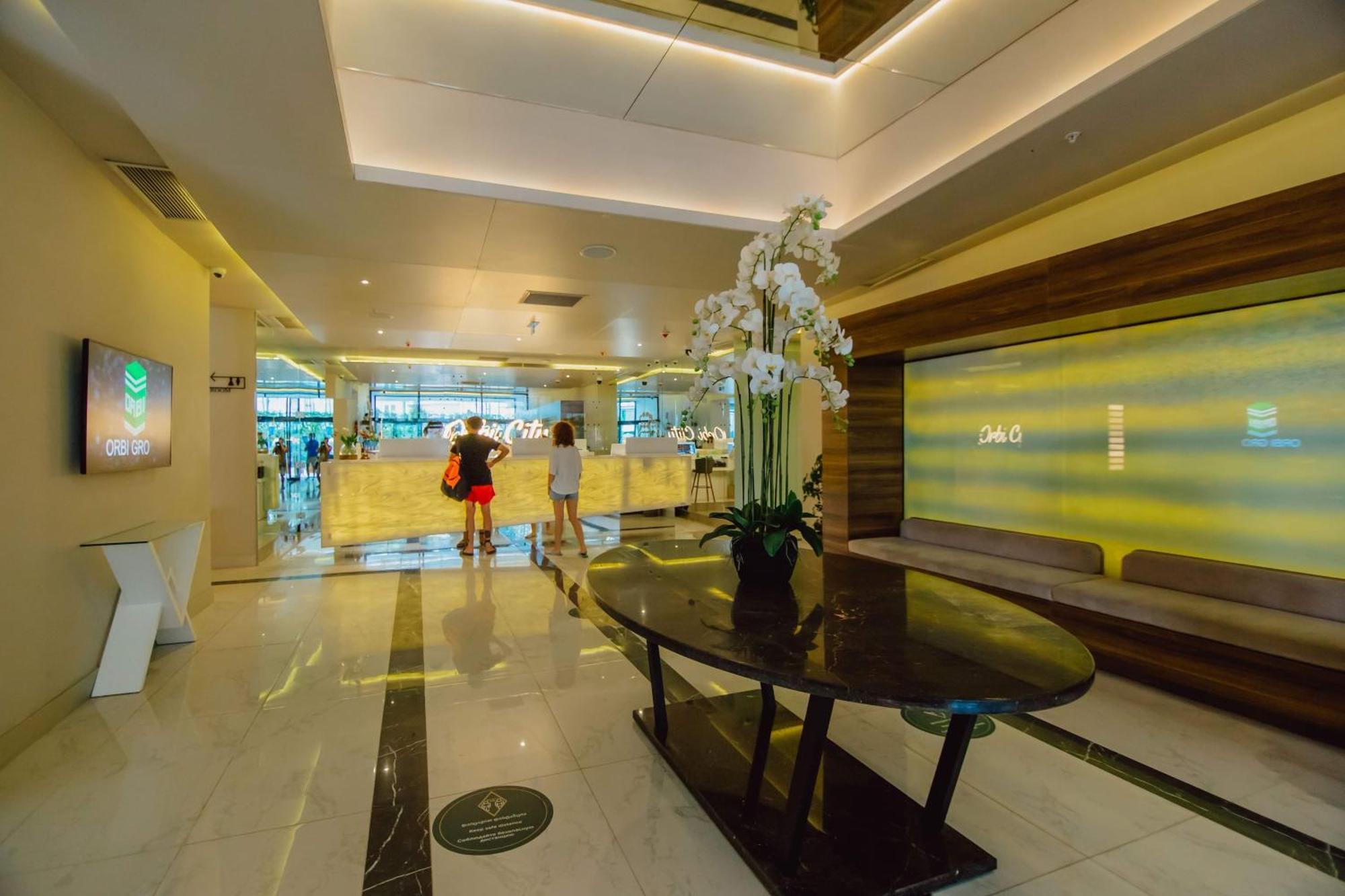Luxury Beach Front Hotel Batumi Kültér fotó