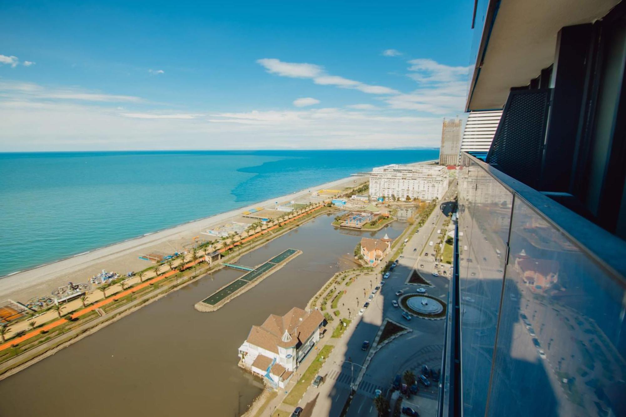 Luxury Beach Front Hotel Batumi Kültér fotó