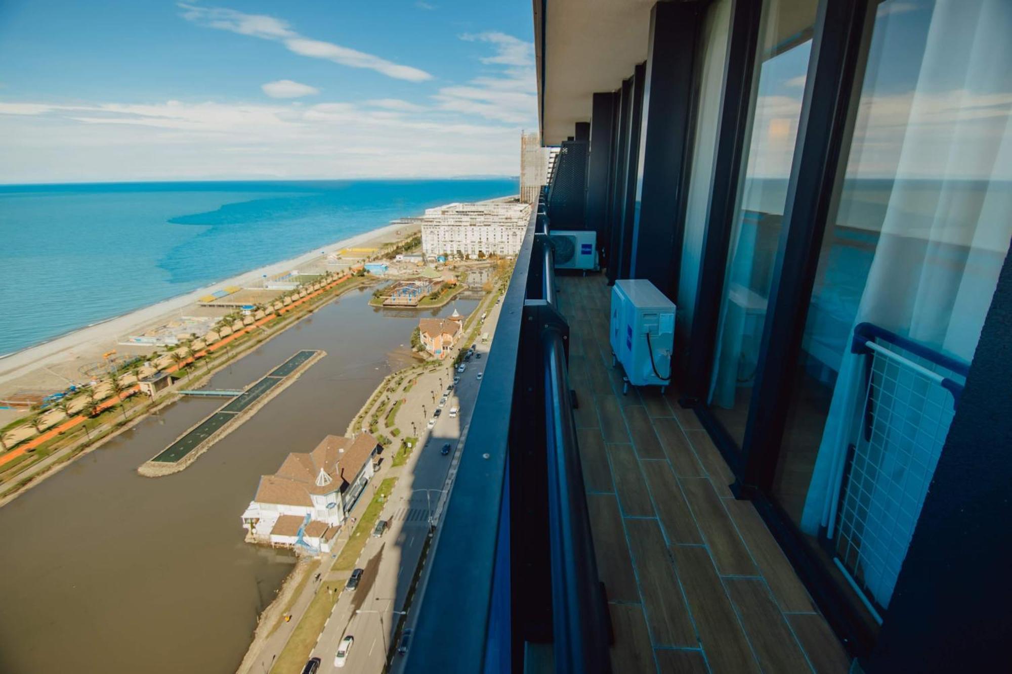 Luxury Beach Front Hotel Batumi Kültér fotó